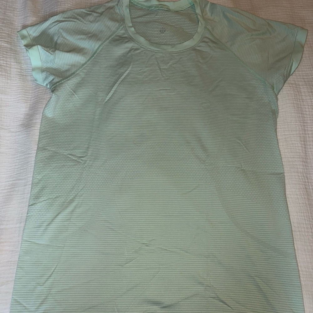 Lululemon Swiftly Tech Short-Sleeve Shirt 2.0 - Size 12 - 
Mint Moment